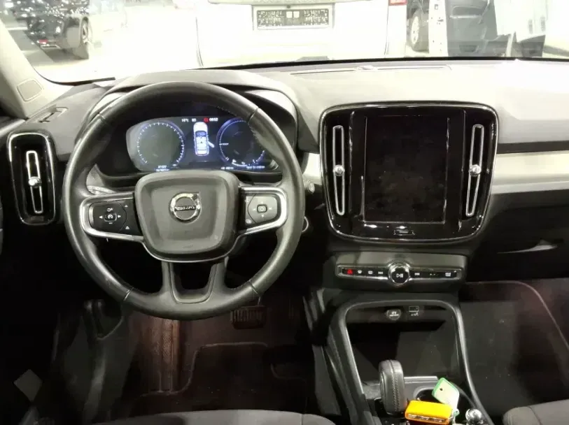 Volvo XC 40 — imagine 5