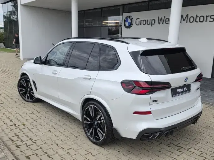 BMW X5 xDrive40i AT MHEV