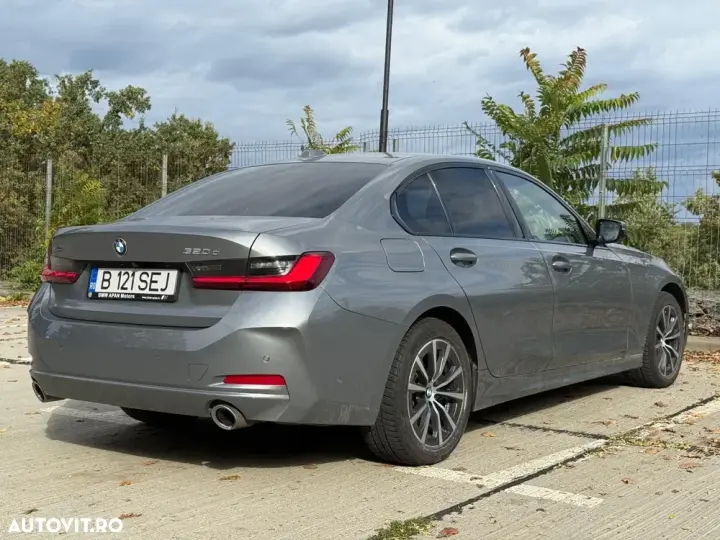 BMW Seria 3 320d xDrive AT MHEV