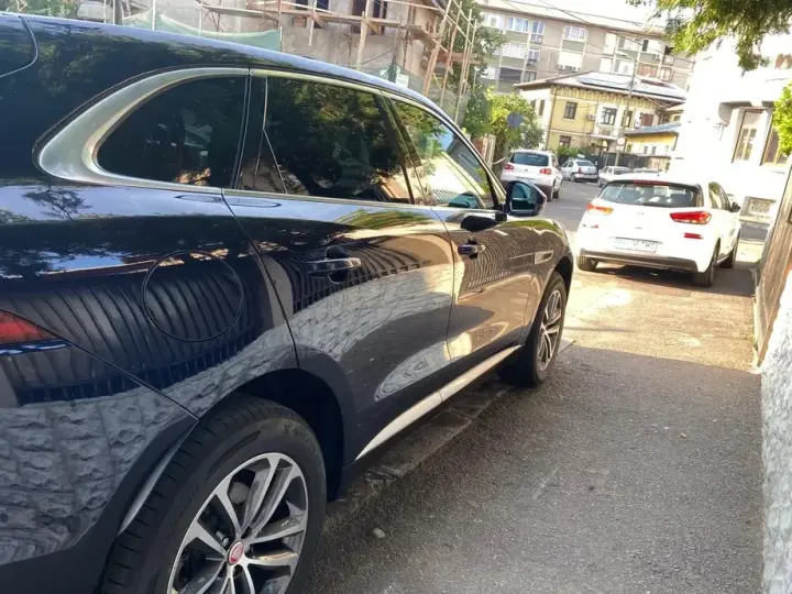 Jaguar F-Pace D165 AWD SE