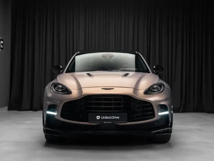 Aston Martin DBX