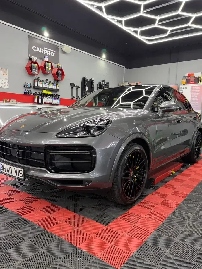 Porsche Cayenne — imagine 2