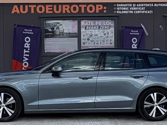 Volvo V60 II B3 MHEV AT8 FWD Momentum