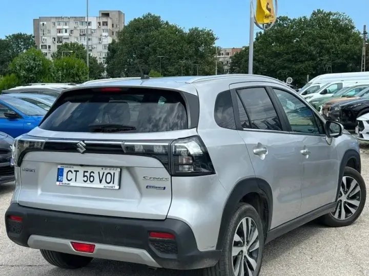 Suzuki S-Cross