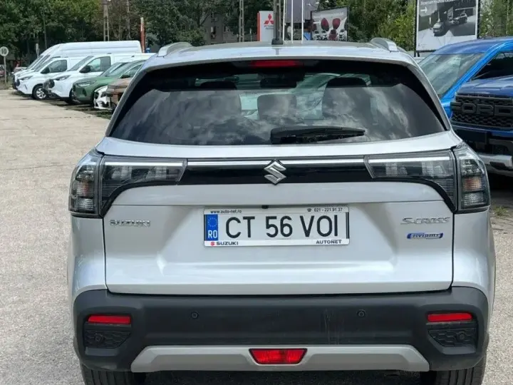Suzuki S-Cross