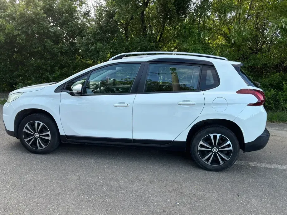 Peugeot 2008 1.6 BlueHDi FAP Active — imagine 2