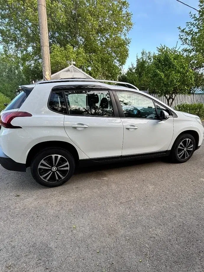 Peugeot 2008 1.6 BlueHDi FAP Active — imagine 5