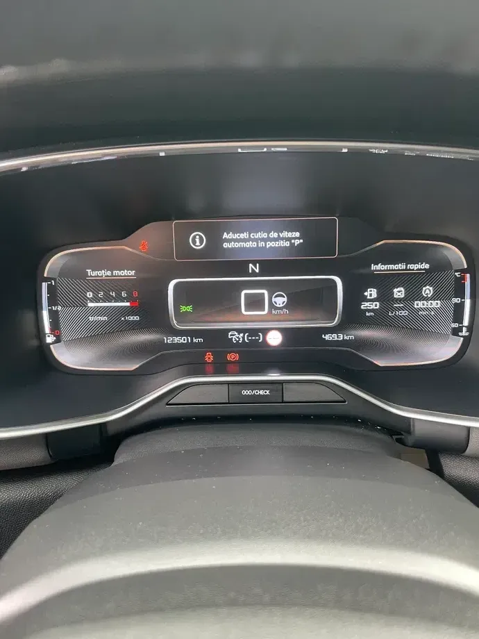 Citroën C5 Aircross 1.6 PureTech S&S EAT8 Shine — imagine 5