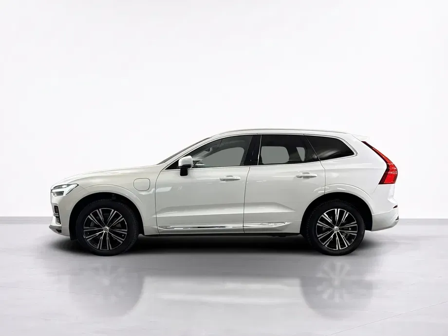 Volvo XC 60 T6 AWD Recharge Geartronic Inscription — imagine 2