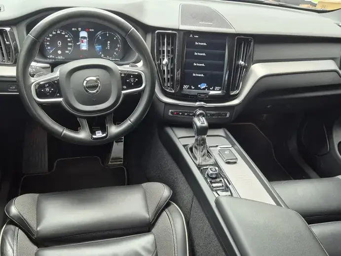 Volvo XC 60 II D4 AWD R-Design
