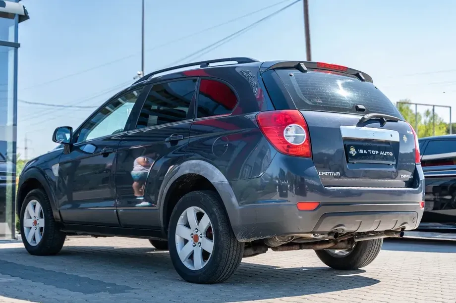 Chevrolet Captiva I 2.0D LS — imagine 4