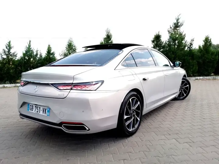 DS Automobiles DS 9