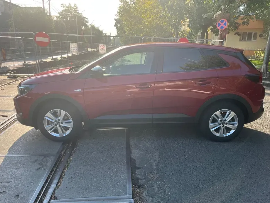 Opel Grandland X 1.2 Turbo START/STOP Business Edition — imagine 2