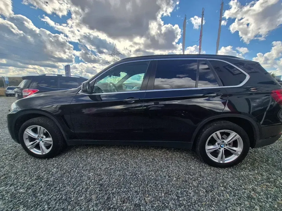 BMW X5 xDrive30d — imagine 5
