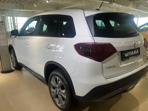 Suzuki Vitara III 1.4 Boosterjet 6MT MHEV Passion — imagine 3