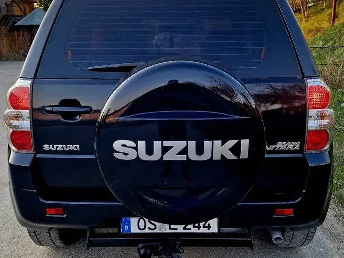 Suzuki Grand Vitara 1.9 DDiS Black&White DPF