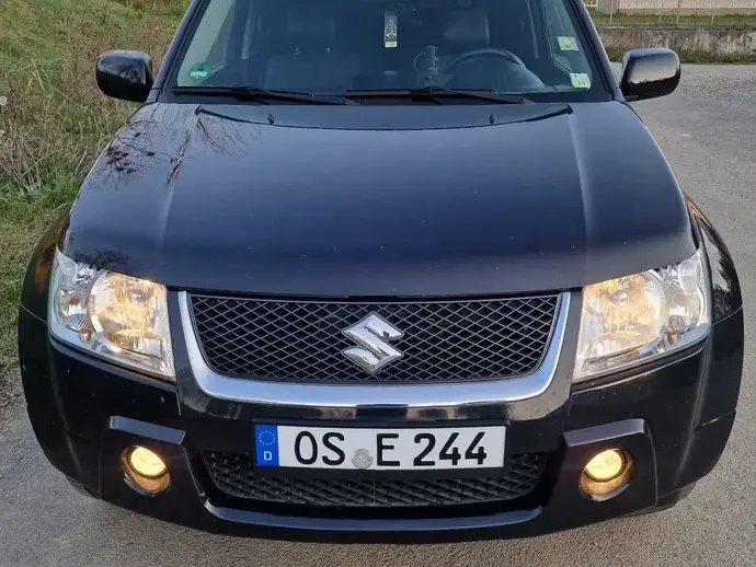 Suzuki Grand Vitara 1.9 DDiS Black&White DPF