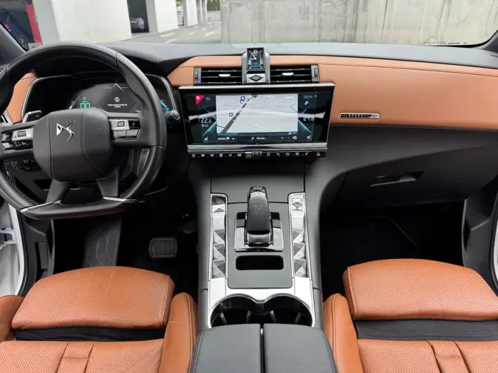 DS Automobiles DS 7 Crossback 1.6 PHeV AWD 300 EAT8 OPERA