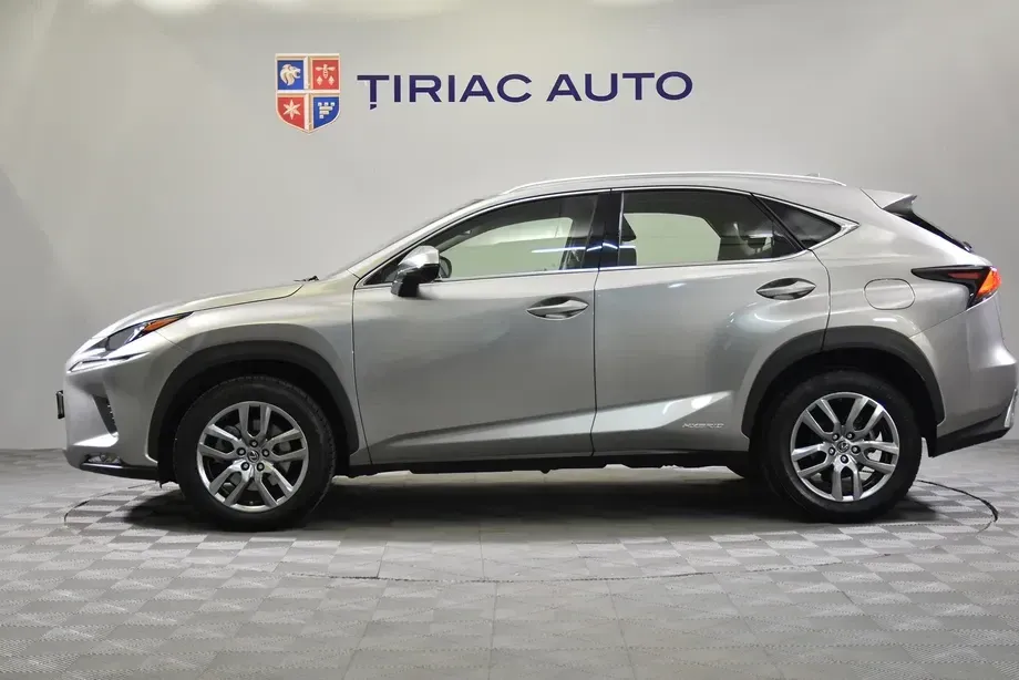 Lexus NX 300h — imagine 2