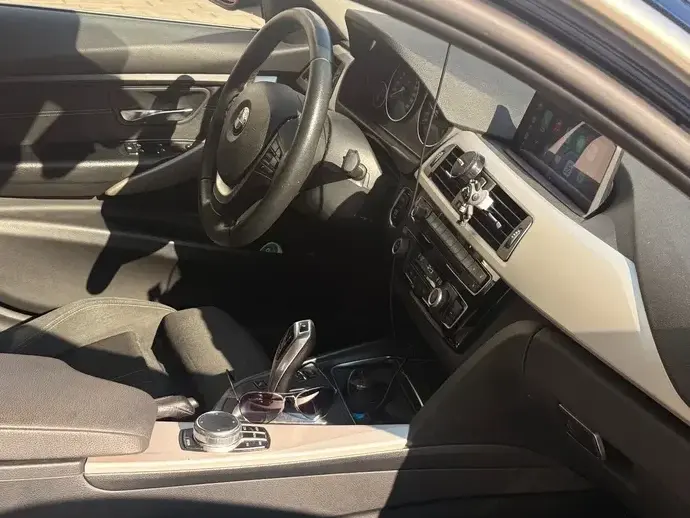 BMW Seria 3 F30/F31/F34 318d Aut.