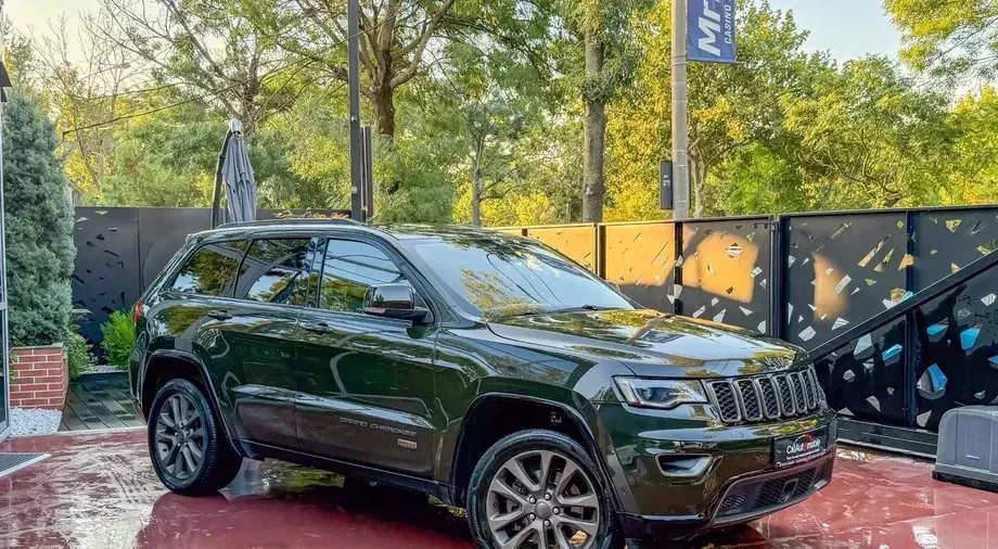 Jeep Grand Cherokee — imagine 2