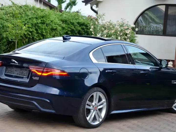 Jaguar XE D200 Aut. R-Dynamic HSE