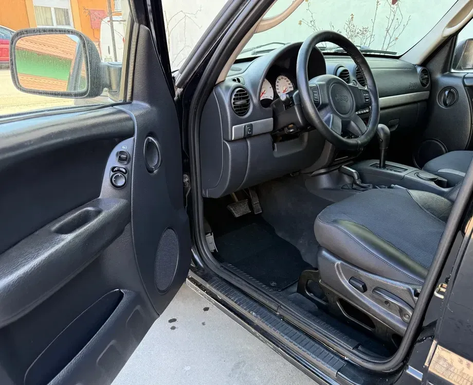 Jeep Cherokee 2.8 CRD Renegade — imagine 5