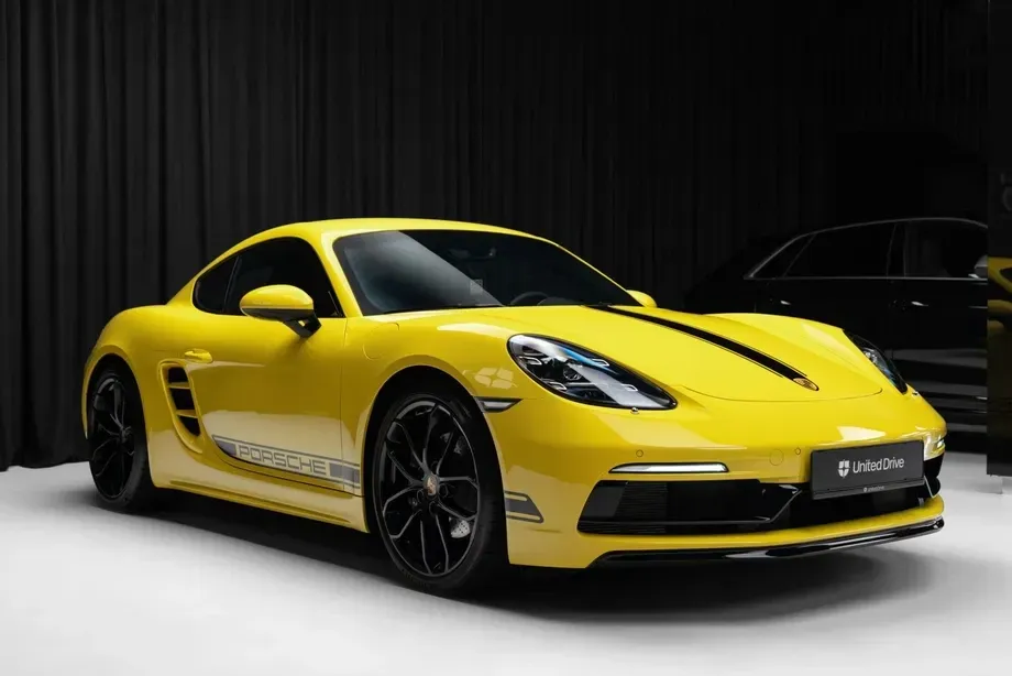 Porsche Cayman — imagine 3