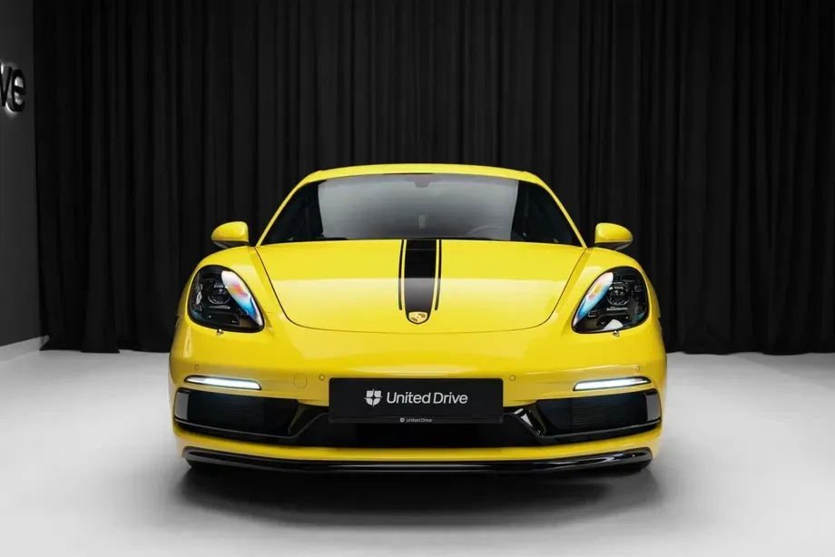 Porsche Cayman — imagine 2