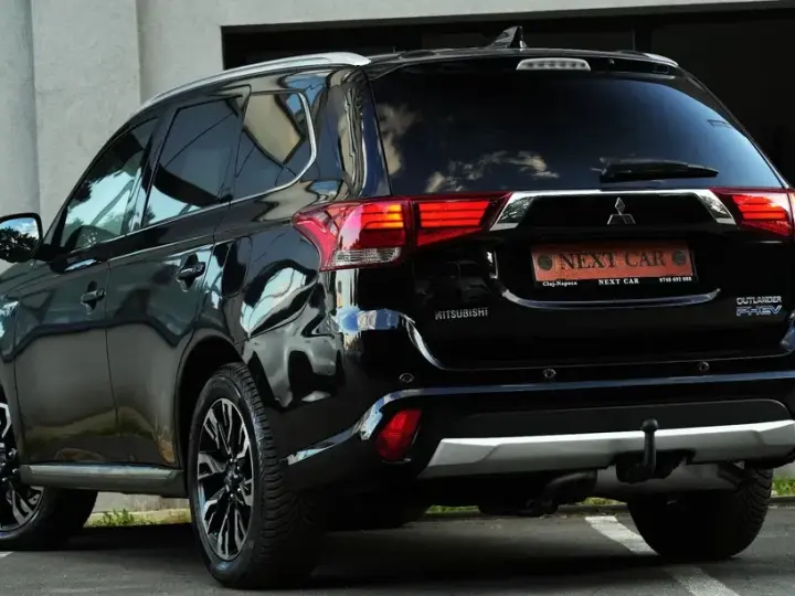Mitsubishi Outlander 2.0 4WD Plus