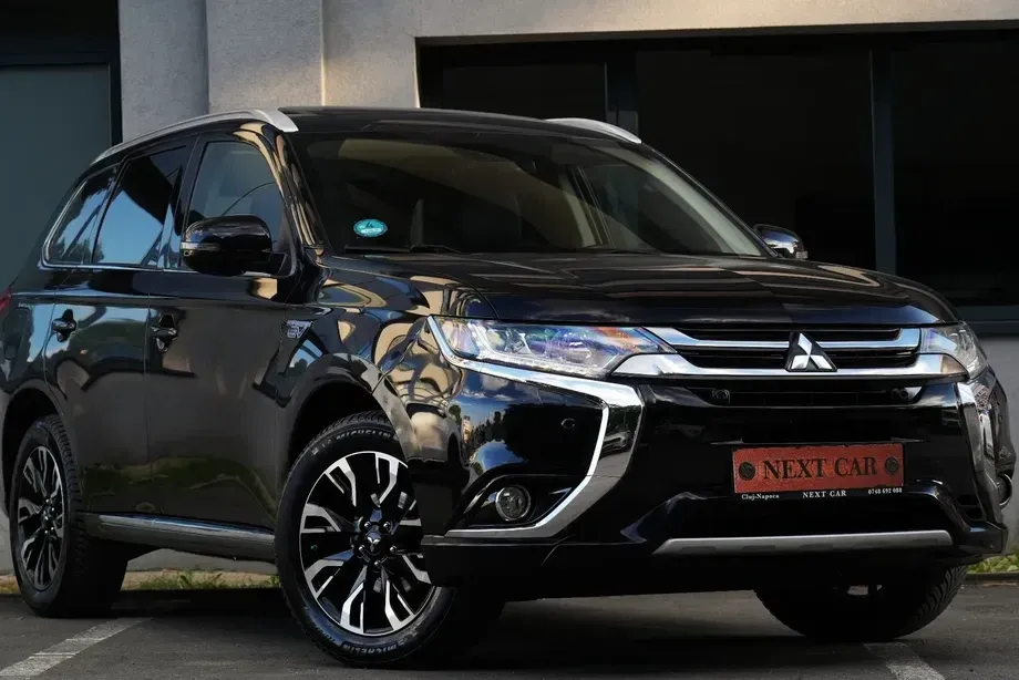 Mitsubishi Outlander 2.0 4WD Plus — imagine 2
