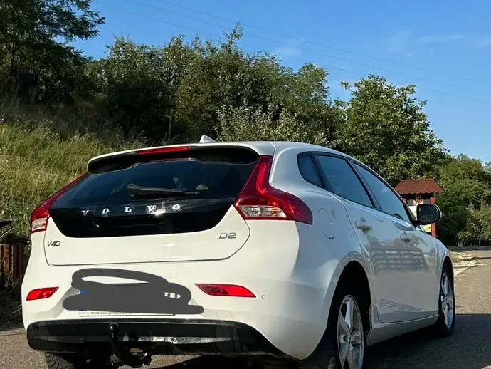 Volvo V40 II