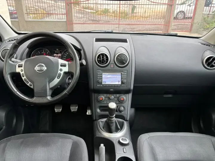 Nissan Qashqai 1.6 DCI 4 x 4 DPF tekna