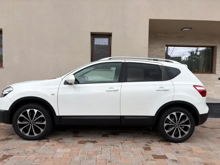 Nissan Qashqai 1.6 DCI 4 x 4 DPF tekna