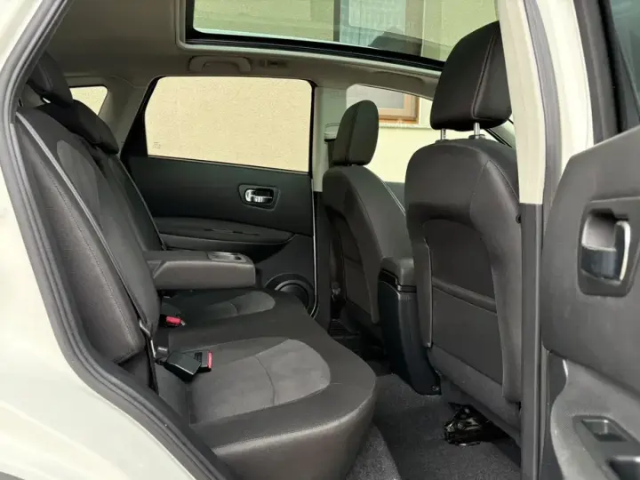 Nissan Qashqai 1.6 DCI 4 x 4 DPF tekna