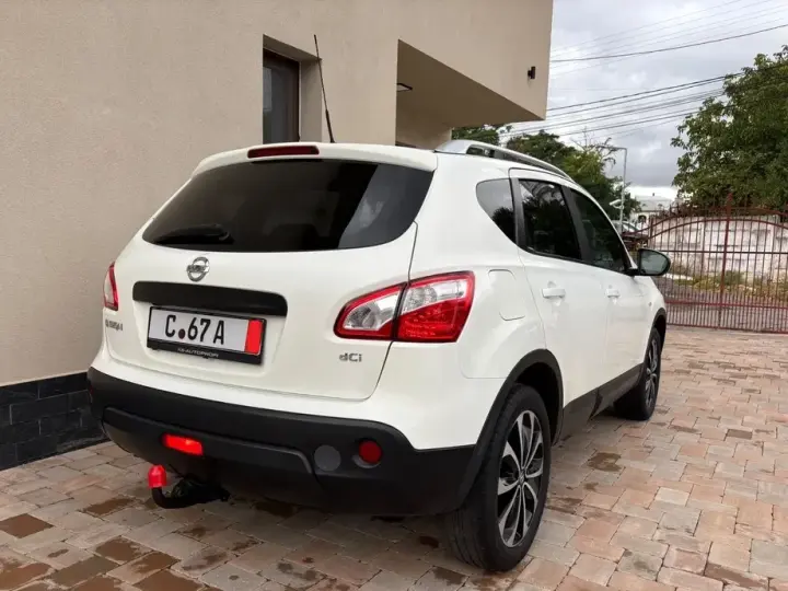 Nissan Qashqai 1.6 DCI 4 x 4 DPF tekna