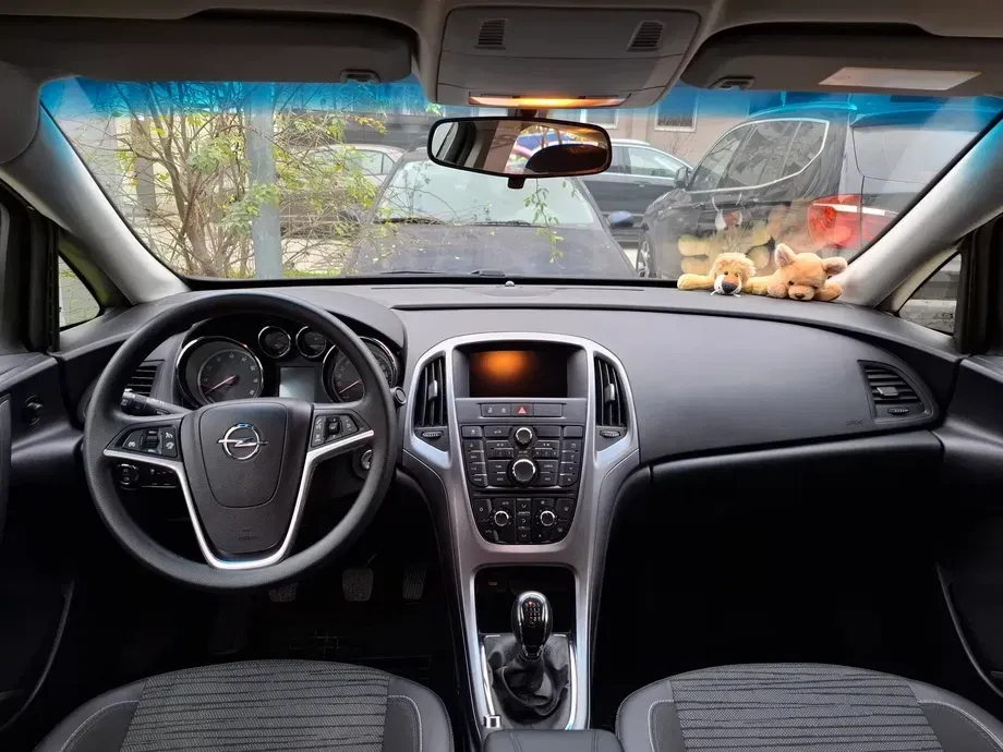 Opel Astra J — imagine 4