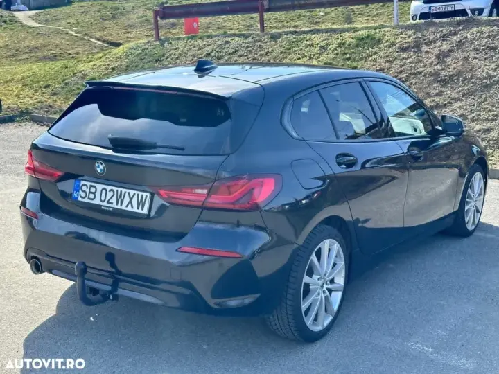 BMW Seria 1 F40/F52 [2017 - Prezent] 118i Aut. Sport Line