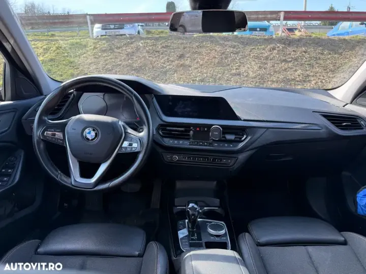 BMW Seria 1 F40/F52 [2017 - Prezent] 118i Aut. Sport Line