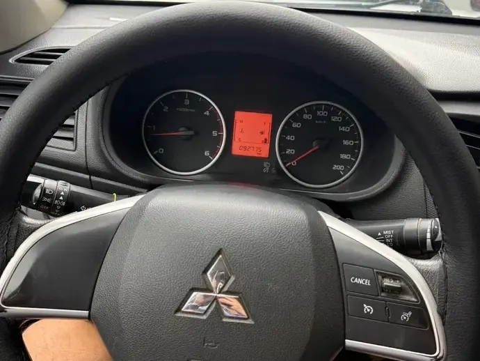 Mitsubishi L200 Double Cab M/T Intense
