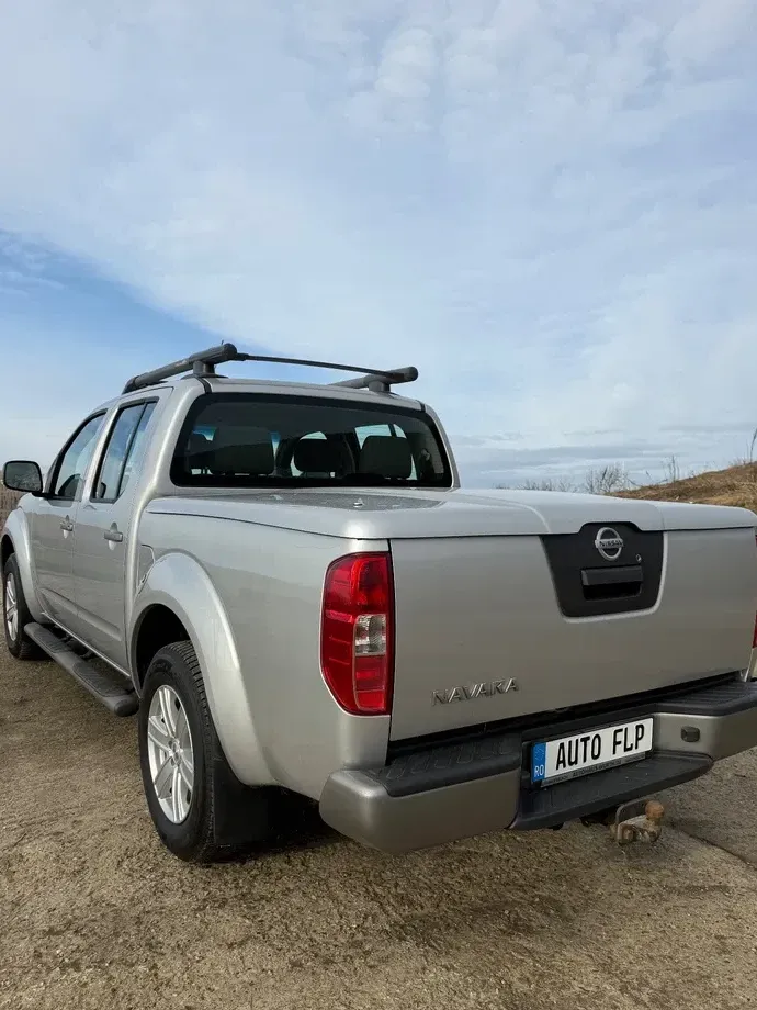 Nissan Navara 2.5 dCi DPF 4X4 Double Cab LE — imagine 6