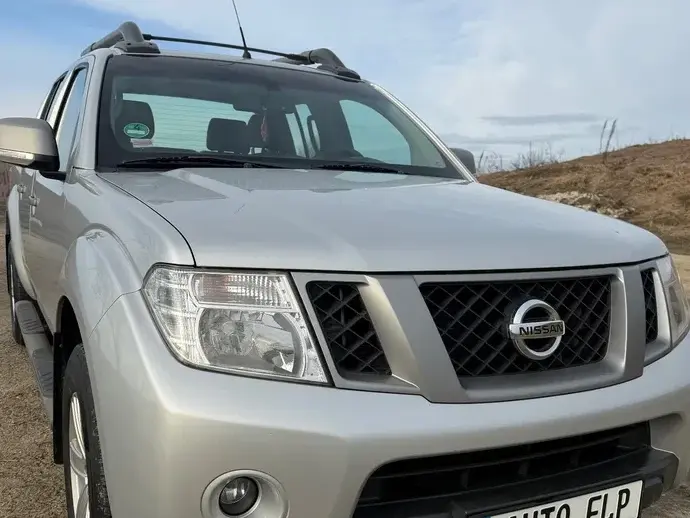 Nissan Navara 2.5 dCi DPF 4X4 Double Cab LE