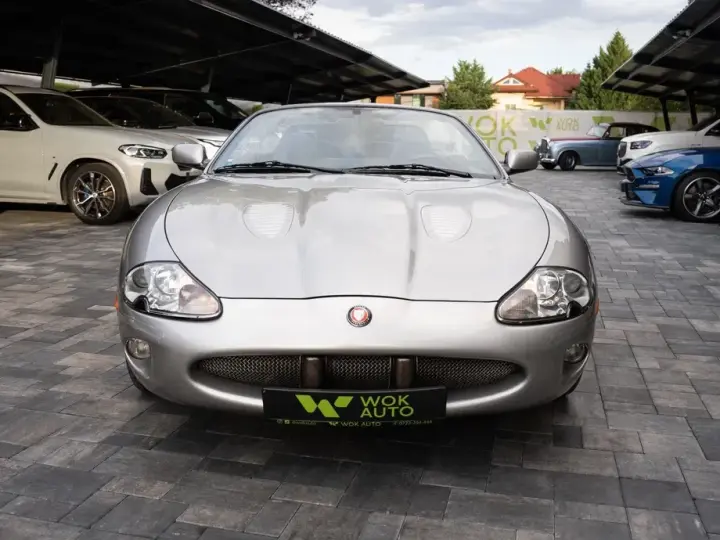 Jaguar XKR