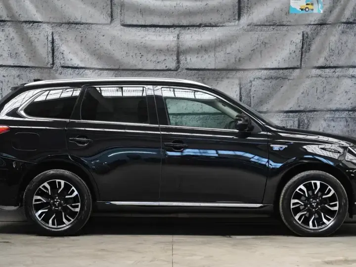 Mitsubishi Outlander 2.0 4WD Plus