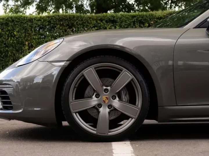 Porsche Cayman 718 PDK