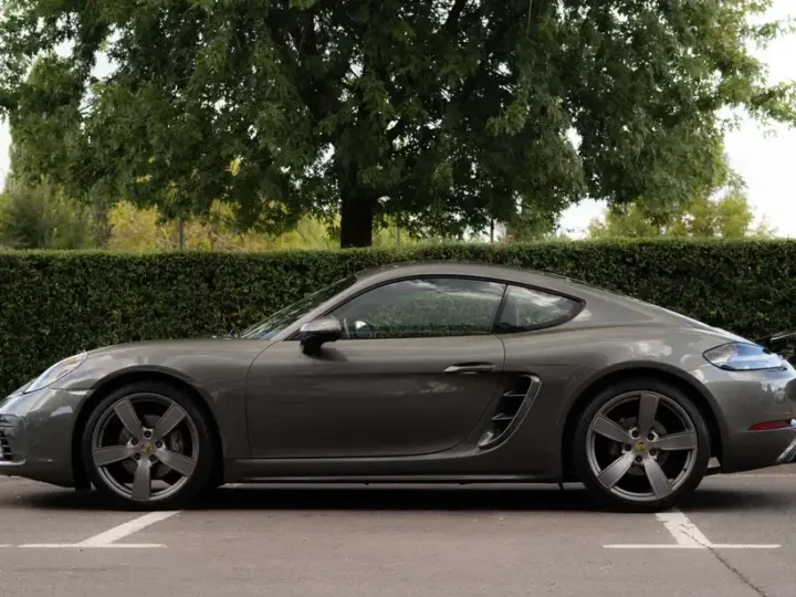 Porsche Cayman 718 PDK