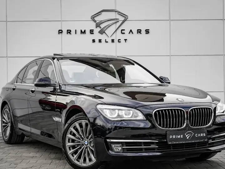 BMW Seria 7 750i xDrive Edition Exclusive