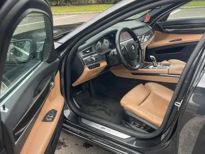 BMW Seria 7 F01/F02 [2008 - 2015] 740d xDrive Aut.