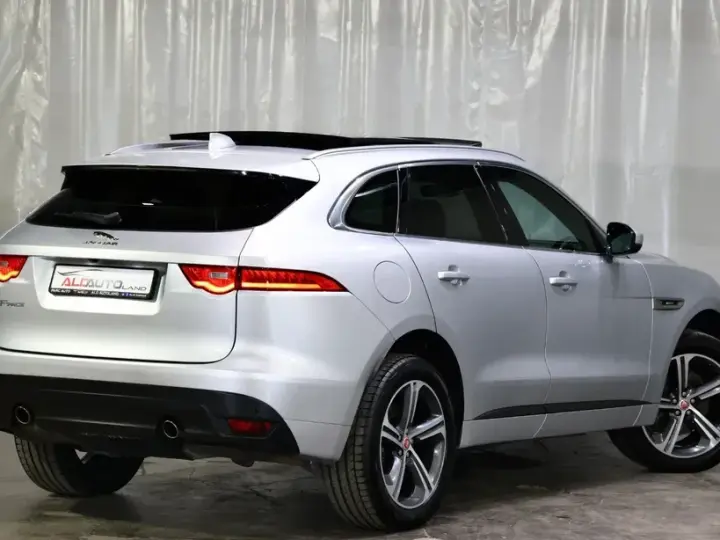 Jaguar F-Pace P250 AWD HSE