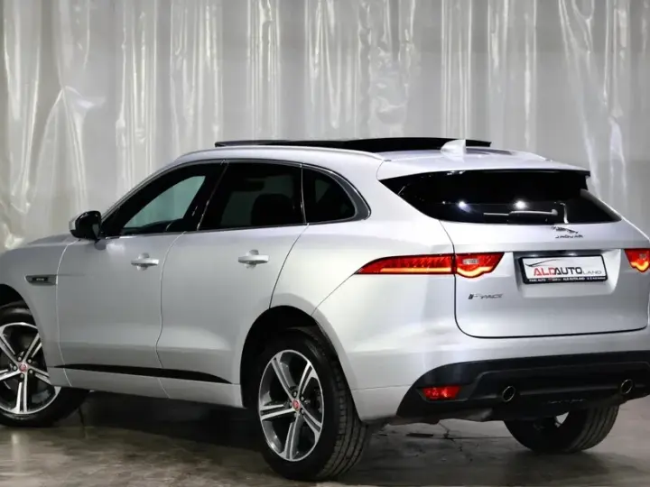 Jaguar F-Pace P250 AWD HSE